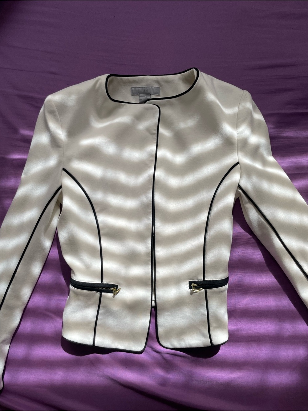 H&M White Jacket with Black Contrast Piping - Picture 3 of 11